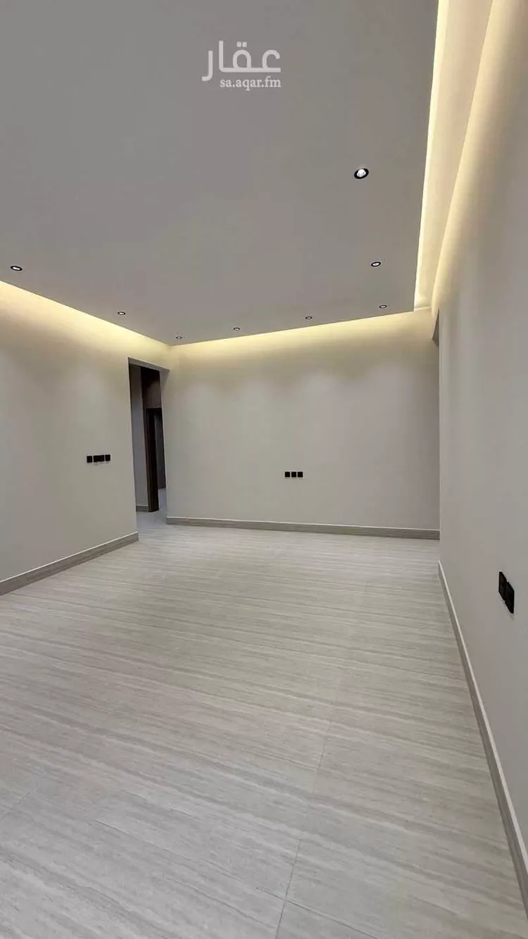 Floor for Sale in Riyadh Al Janadriyah 8