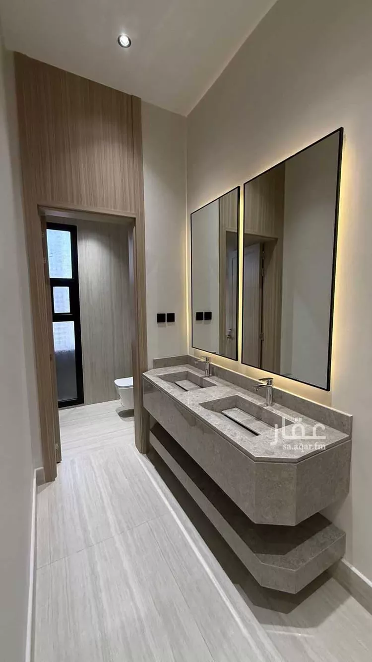 Floor for Sale in Riyadh Al Janadriyah 6