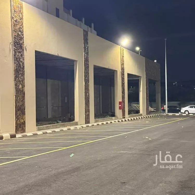 محل للإيجار في شارع جنوبا الى احد رفيده و شمالا الى خميس مشيط , حي الصفق, مدينة خميس مشيط, منطقة عسير صورة 5