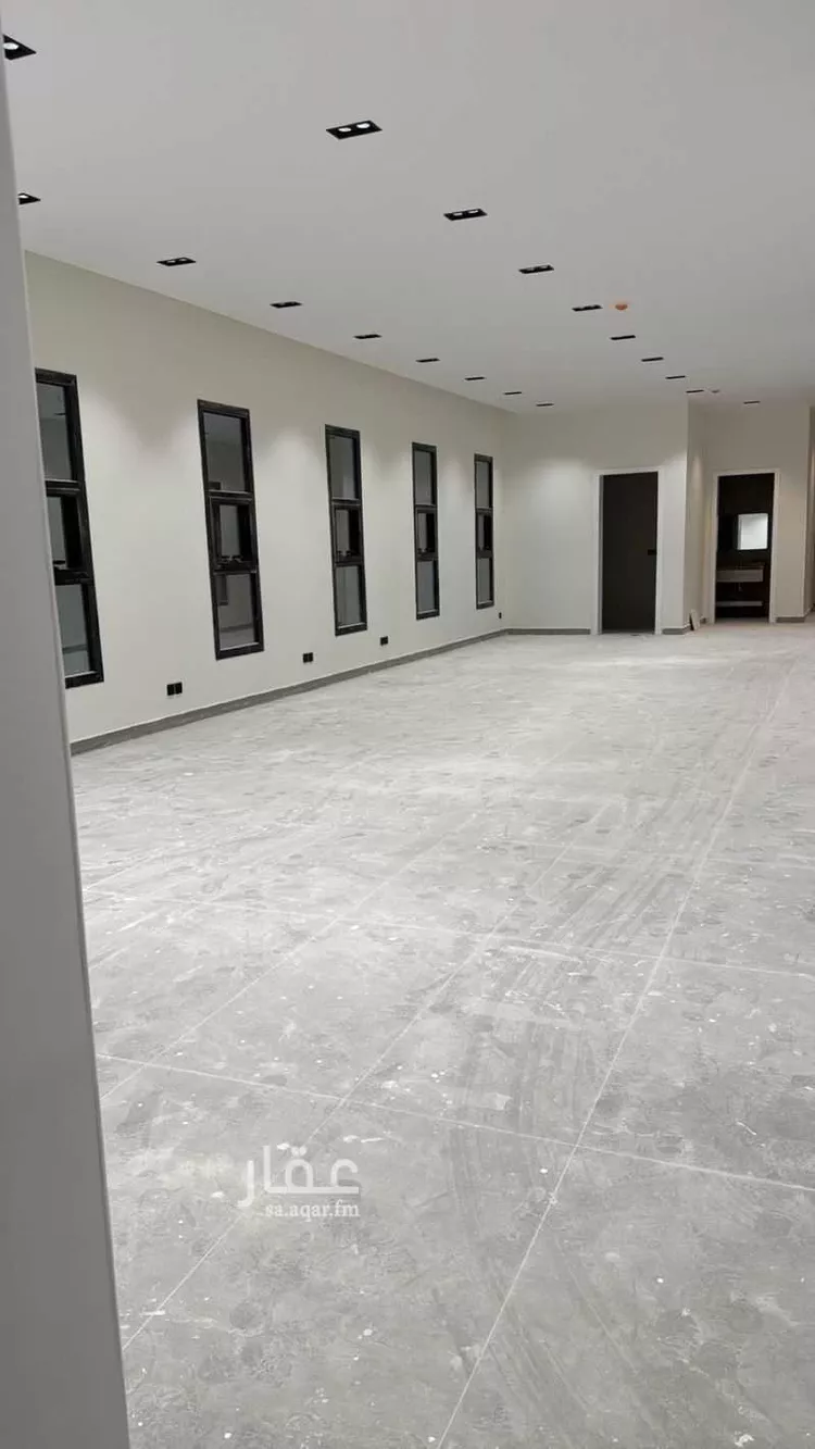 محل للإيجار في شارع جنوبا الى احد رفيده و شمالا الى خميس مشيط , حي الصفق, مدينة خميس مشيط, منطقة عسير صورة 2