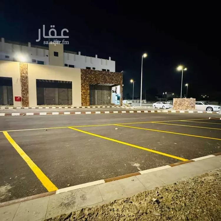 مجمع للإيجار في شارع طريق الملك خالد, حي الصفق, مدينة خميس مشيط, منطقة عسير صورة 3