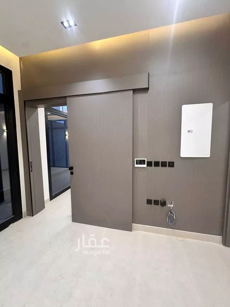 دور للبيع في شارع السلطان قابوس بن سعيد, حي المعيزيلة, مدينة الرياض, منطقة الرياض صورة 2