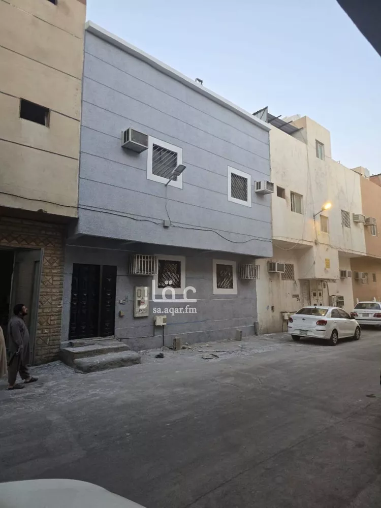 عمارة للبيع في شارع حبان بن منقذ, حي منفوحة الجديدة, مدينة الرياض, منطقة الرياض