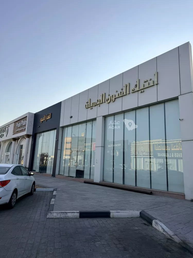 محل للإيجار في شارع فهد العلي العريفي, حي النقرة, مدينة حائل, منطقة حائل صورة 3