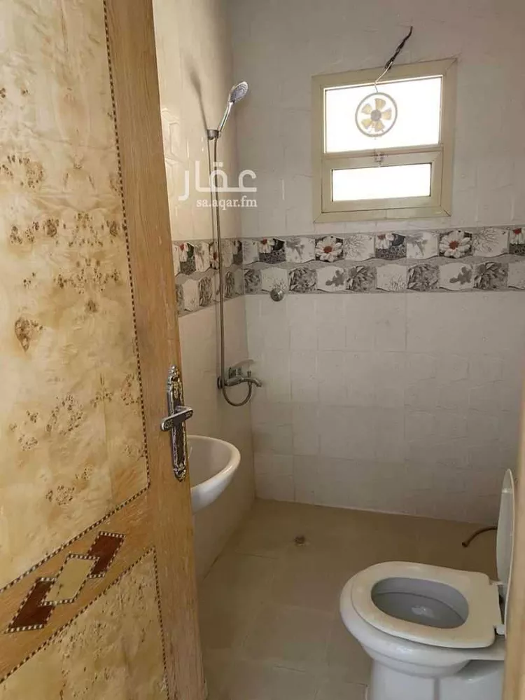 فيلا للبيع في عبدالله بن قيس 305 ، حي اشبيلية ، الرياض ، منطقة الرياض 24