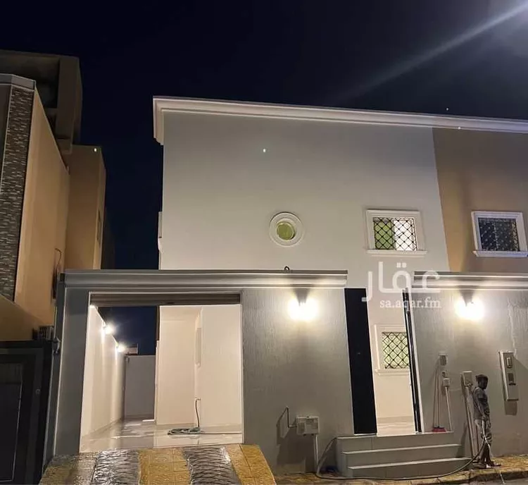 فيلا للإيجار في شارع الحياري, حي لبن, مدينة الرياض, منطقة الرياض