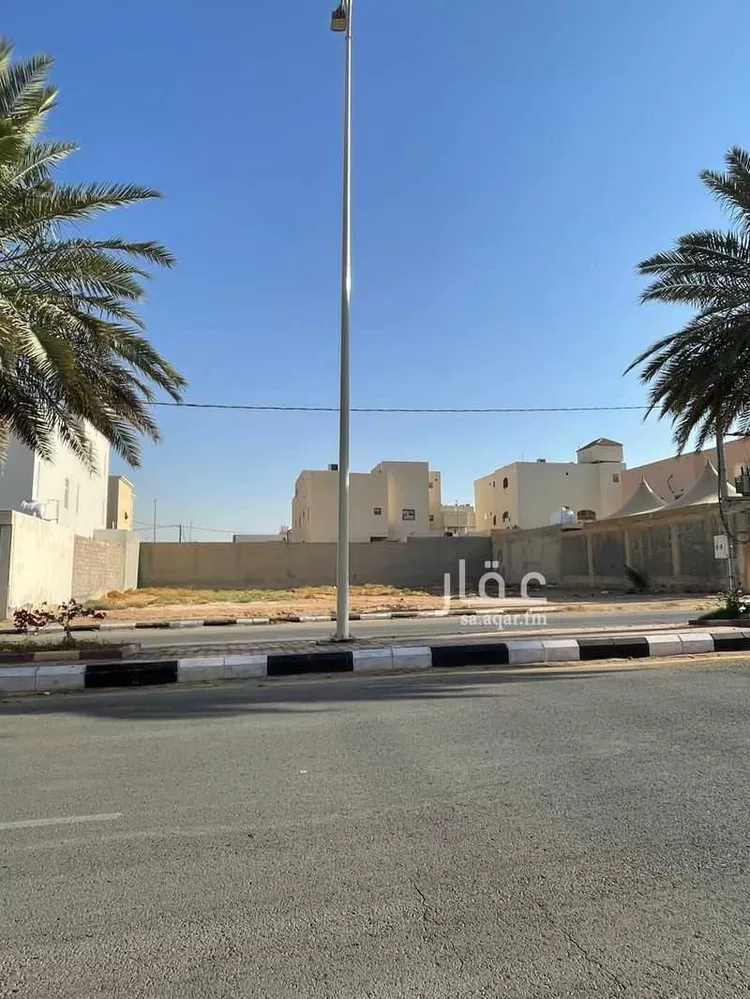 أرض للبيع في شارع الملك خالد بن عبد العزيز, حي العزيزية, مدينة ثادق, منطقة الرياض صورة 2