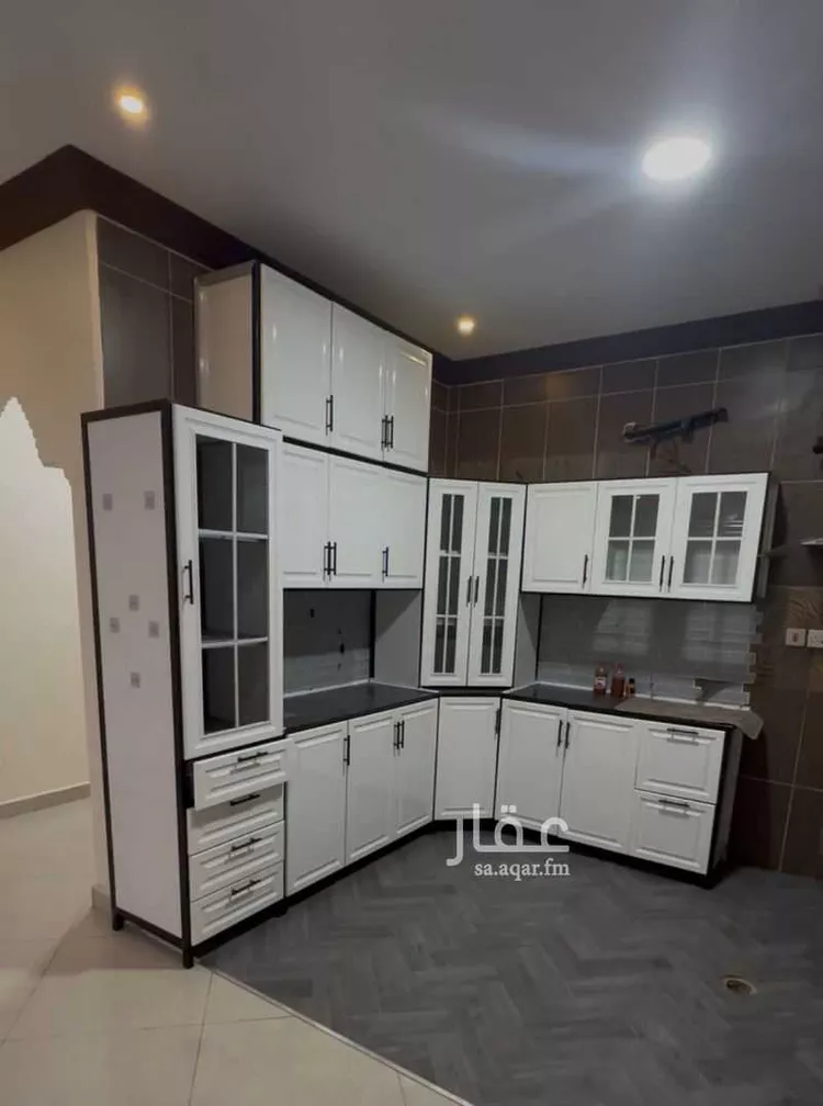 شقة للإيجار في شارع الجموح الانصاري, حي المزروع الثاني, مدينة الاحساء, المنطقة الشرقية