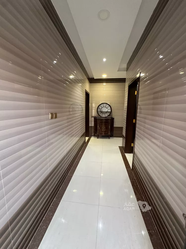 عمارة للبيع في شارع انيس ابن قتادة, حي ضاحية الملك فهد, مدينة الدمام, المنطقة الشرقية 4