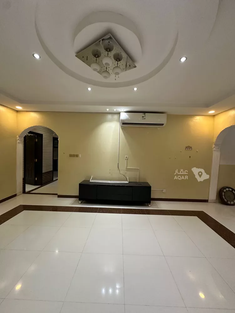 عمارة للبيع في شارع انيس ابن قتادة, حي ضاحية الملك فهد, مدينة الدمام, المنطقة الشرقية 9