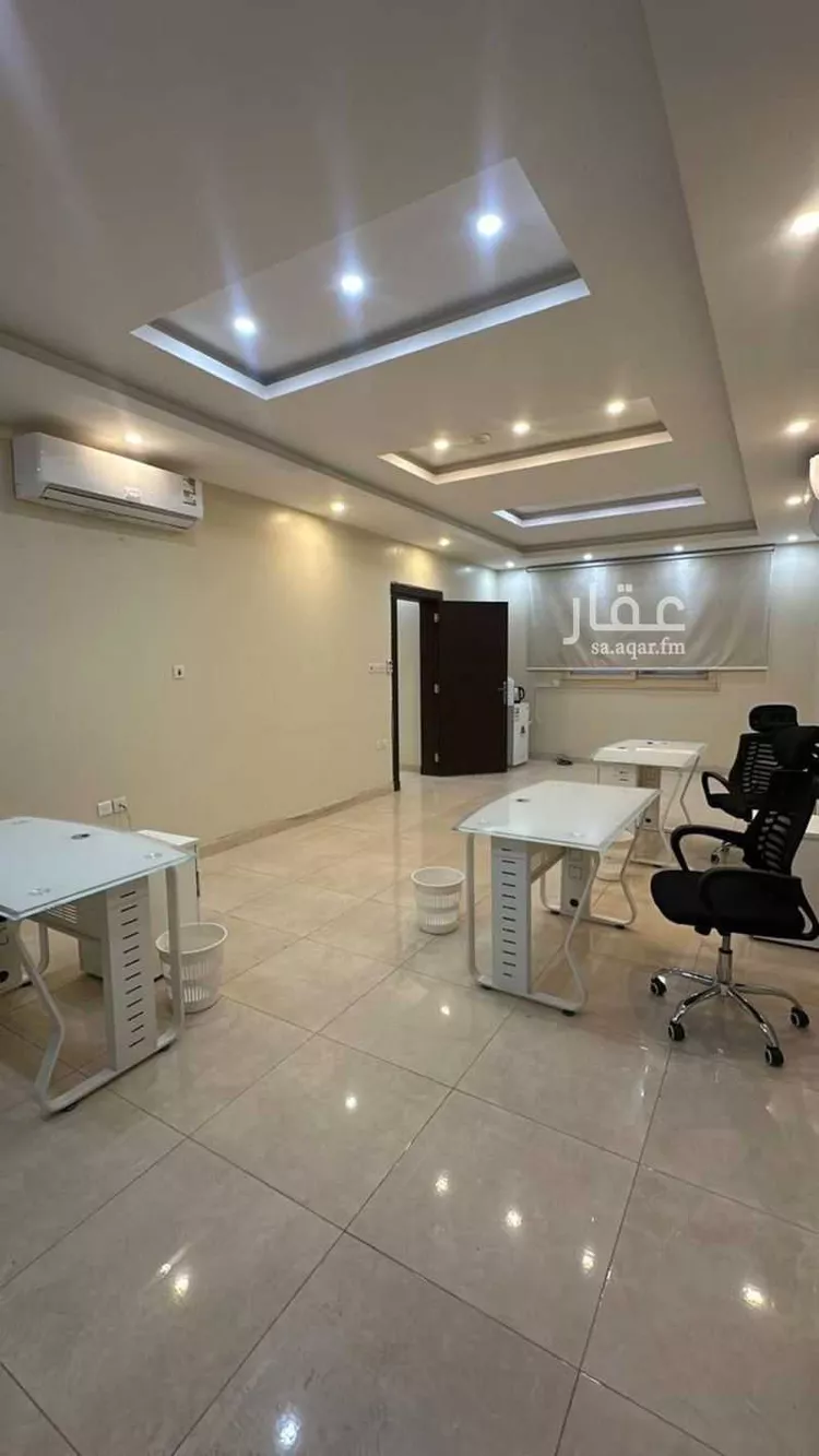مكتب تجاري للإيجار في شارع حزام بن عوف, حي وادي مذينب, مدينة المدينة المنورة, منطقة المدينة المنورة صورة 3