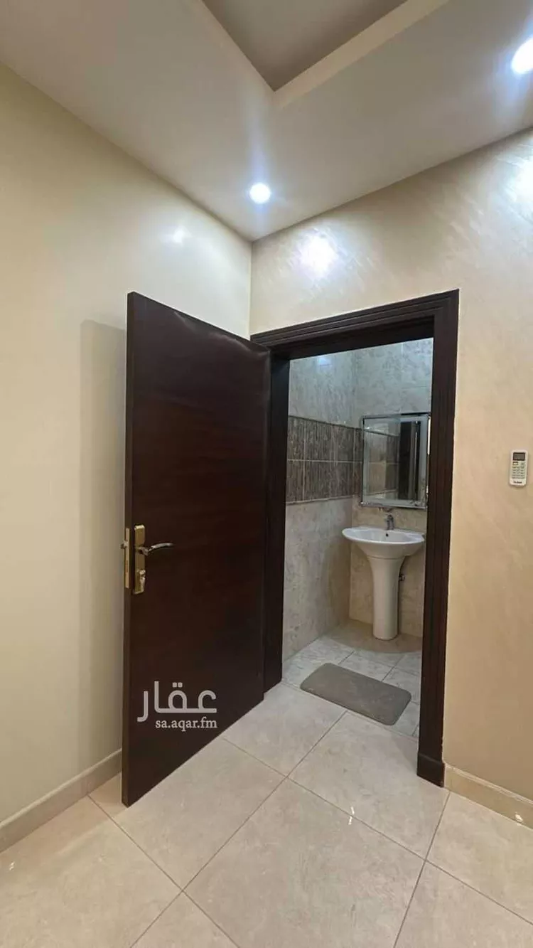 مكتب تجاري للإيجار في شارع حزام بن عوف, حي وادي مذينب, مدينة المدينة المنورة, منطقة المدينة المنورة صورة 3