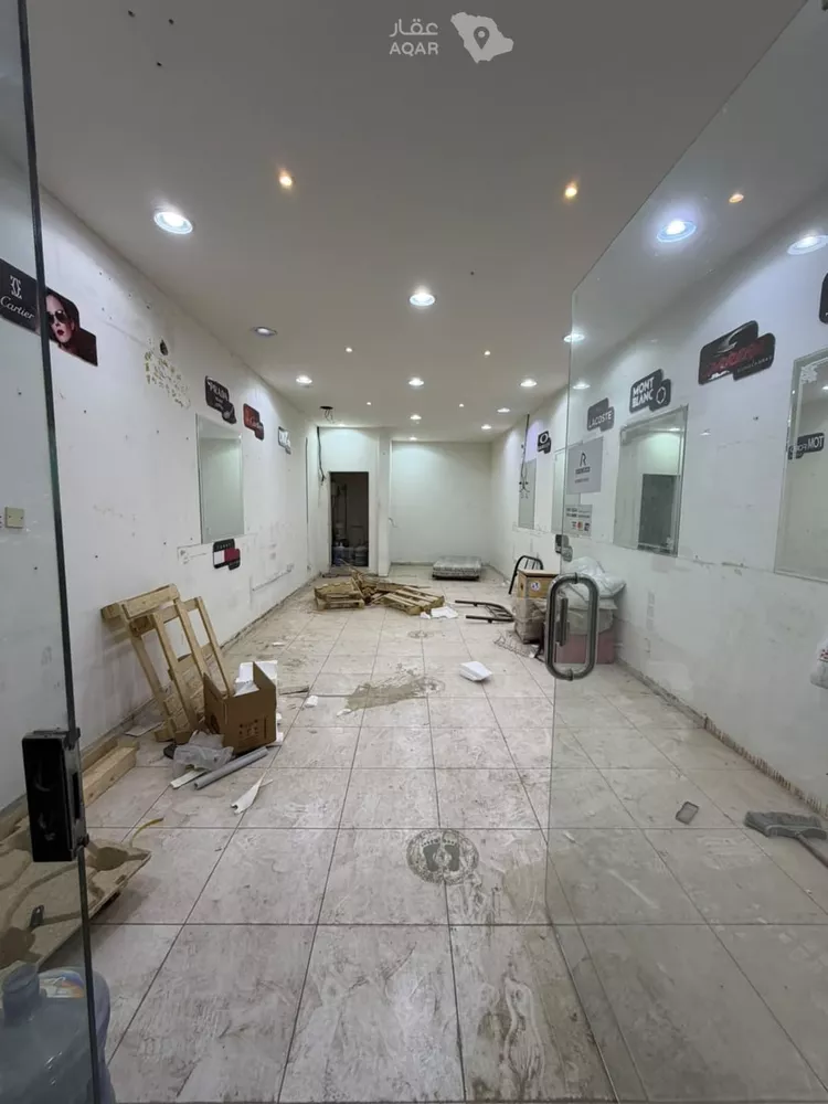 محل للإيجار في شارع الملك عبدالله ابن عبدالعزيز سعود الفرعي, حي الورود, مدينة الرياض, منطقة الرياض صورة 5