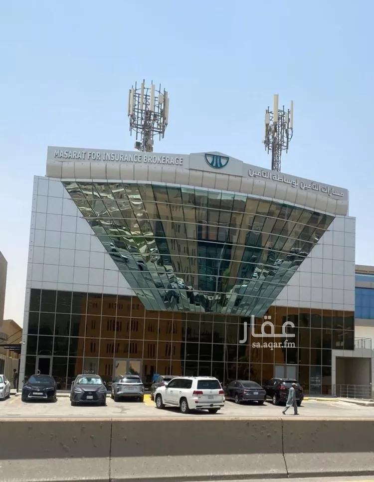 مكتب تجاري للإيجار في شارع الثمامة الفرعي, حي الصحافة, مدينة الرياض, منطقة الرياض