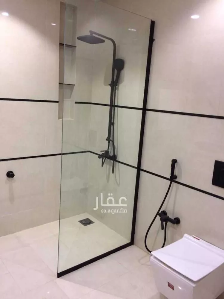 فيلا للبيع في شارع إبراهيم بن الحكيم, حي القيروان, مدينة الرياض, منطقة الرياض صورة 4