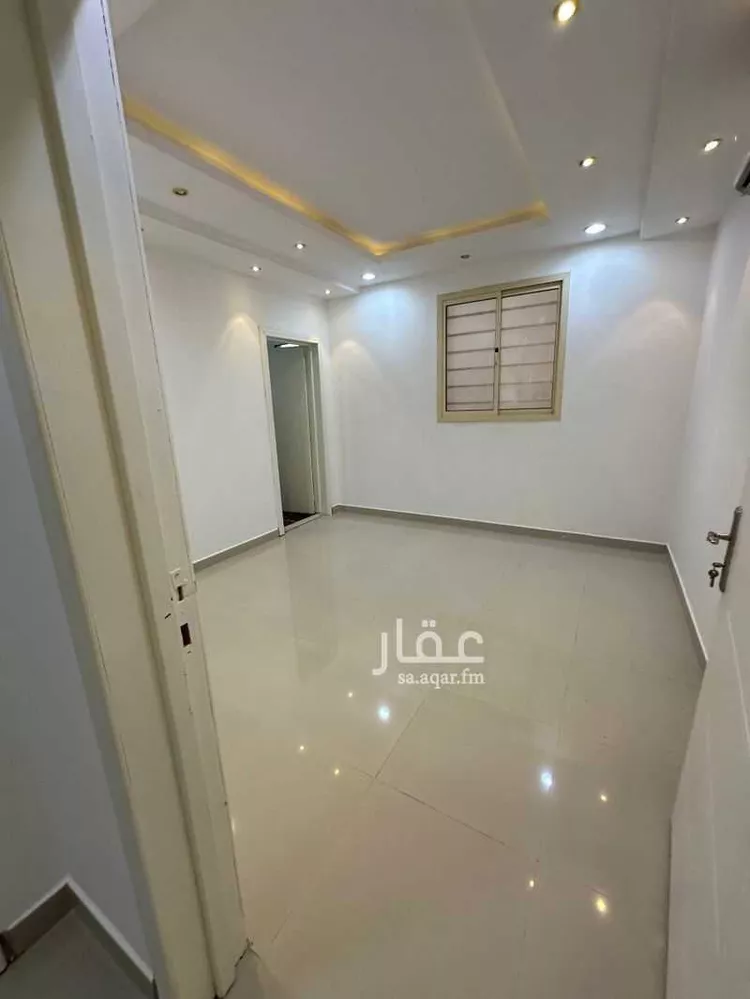 فيلا للإيجار في شارع رقم 367, حي ظهرة لبن, مدينة الرياض, منطقة الرياض صورة 2