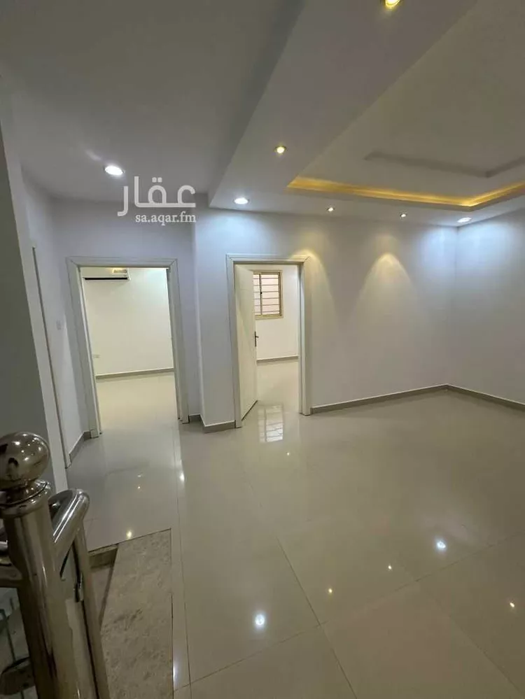 فيلا للإيجار في شارع رقم 367, حي ظهرة لبن, مدينة الرياض, منطقة الرياض صورة 4