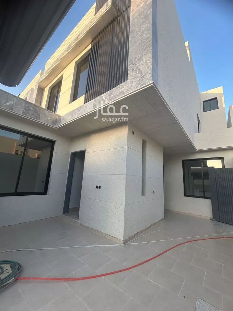 فيلا للبيع في شارع اسماء بنت ابي بكر, حي العريجاء الغربي, مدينة الرياض, منطقة الرياض صورة 2