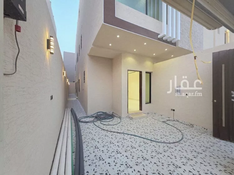 فيلا للبيع في شارع القاسم الديمرتي, حي بدر, مدينة الرياض, منطقة الرياض صورة 4