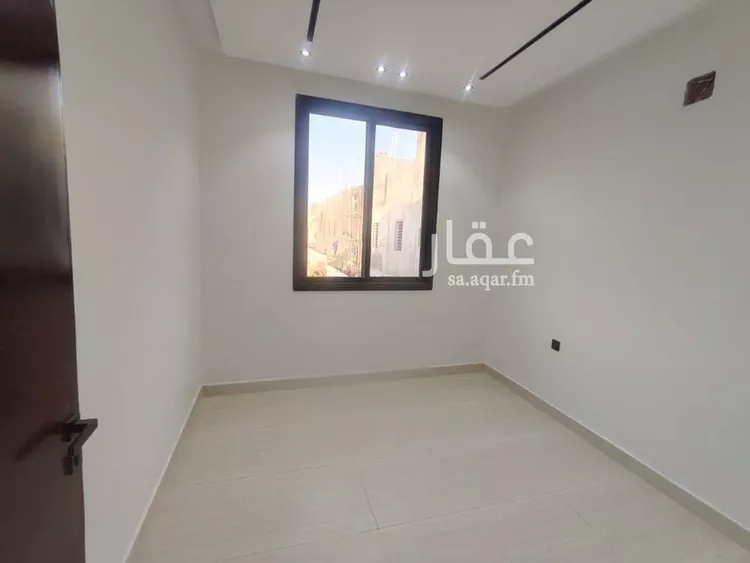 دور للبيع في شارع ابن نعيم, حي طيبة, مدينة الرياض, منطقة الرياض صورة 5