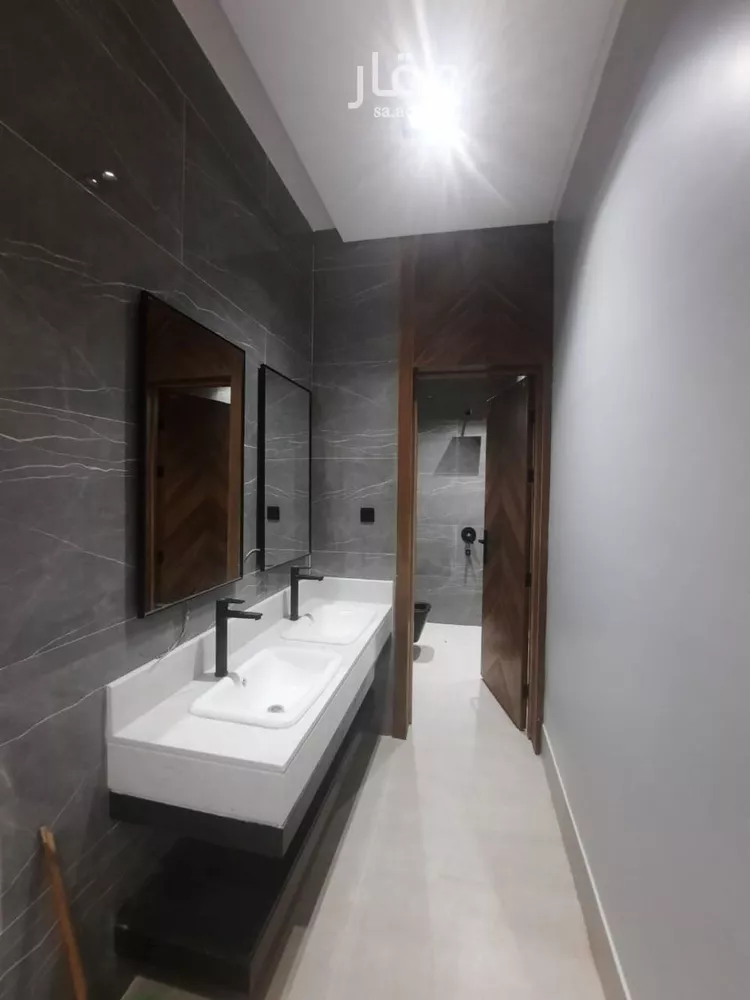 Floor for Sale in Riyadh Al Uraija Al Gharbiyah 8