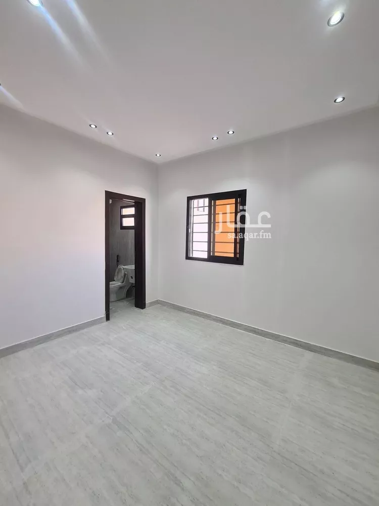 فيلا للبيع في شارع ابن نعيم, حي طيبة, مدينة الرياض, منطقة الرياض 10