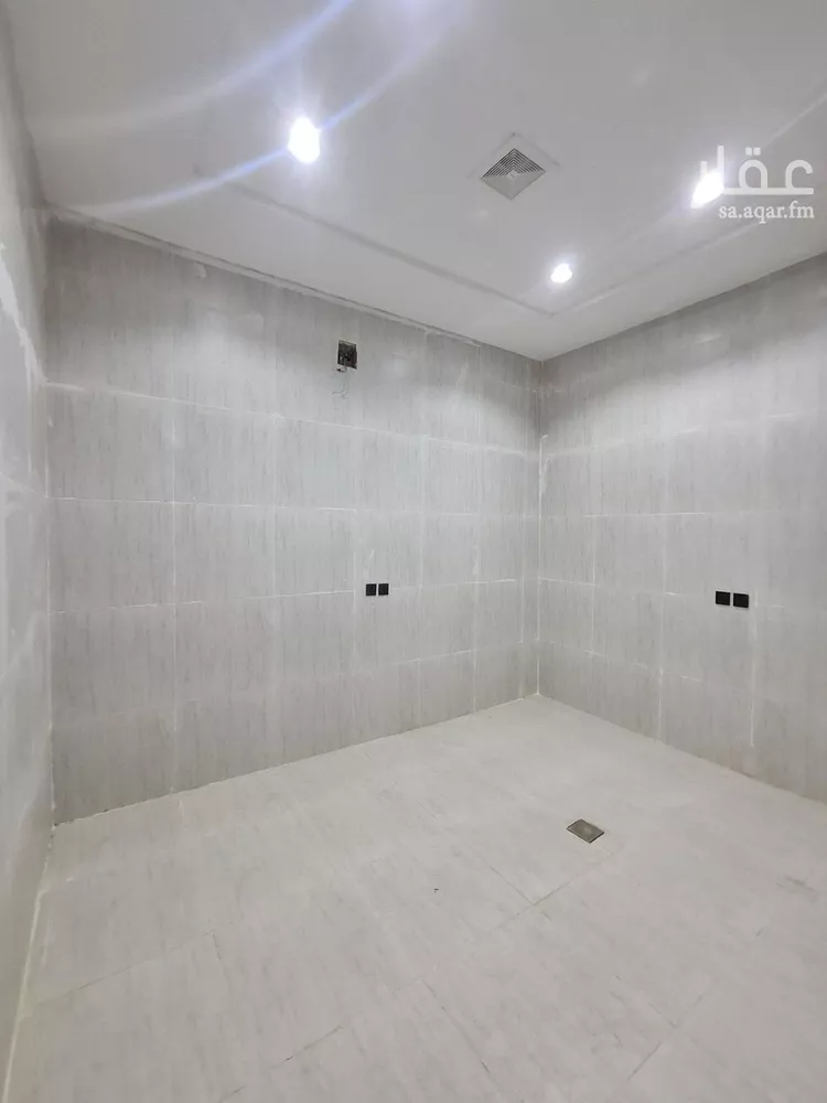 فيلا للبيع في شارع ابن نعيم, حي طيبة, مدينة الرياض, منطقة الرياض 7