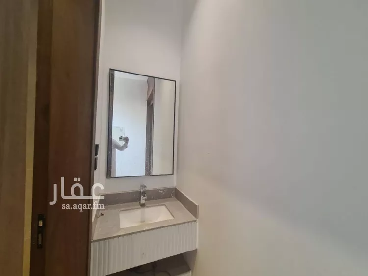دور للبيع في شارع أبي دهمان, حي بدر, مدينة الرياض, منطقة الرياض صورة 3