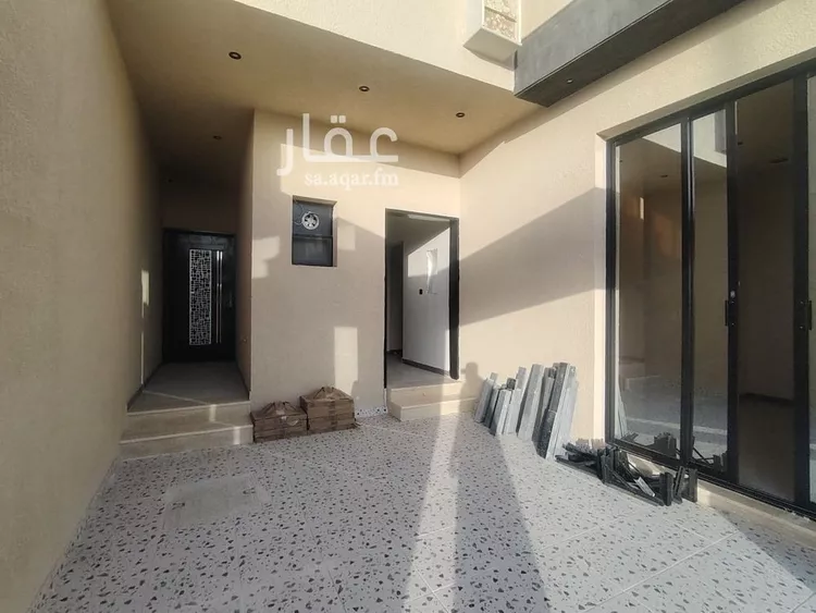 دور للبيع في شارع ابن نعيم, حي طيبة, مدينة الرياض, منطقة الرياض صورة 2