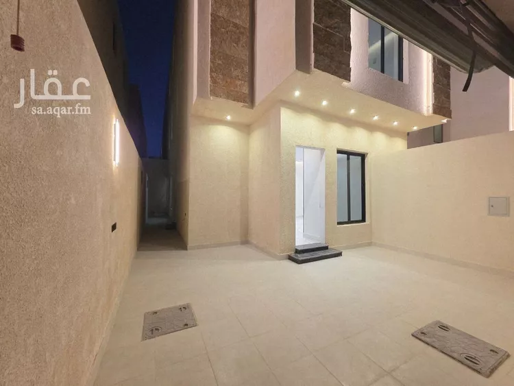 دور للبيع في شارع الامام مسلم, حي بدر, مدينة الرياض, منطقة الرياض صورة 3