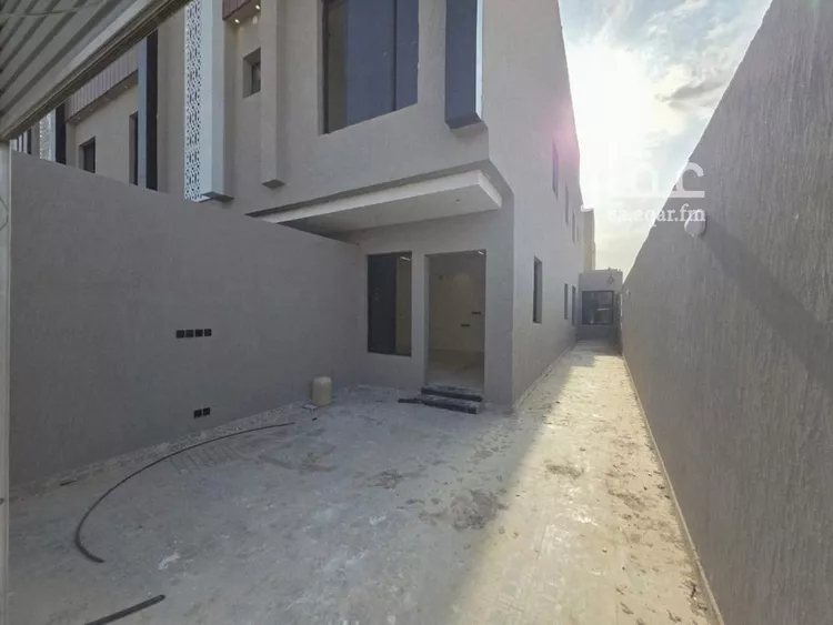 فيلا للبيع في شارع حامد عبدالحفيظ, حي عكاظ, مدينة الرياض, منطقة الرياض صورة 2