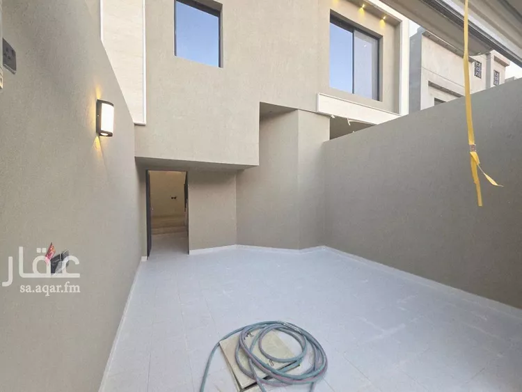 فيلا للبيع في شارع أبي منصور الكوفي, حي بدر, مدينة الرياض, منطقة الرياض صورة 2