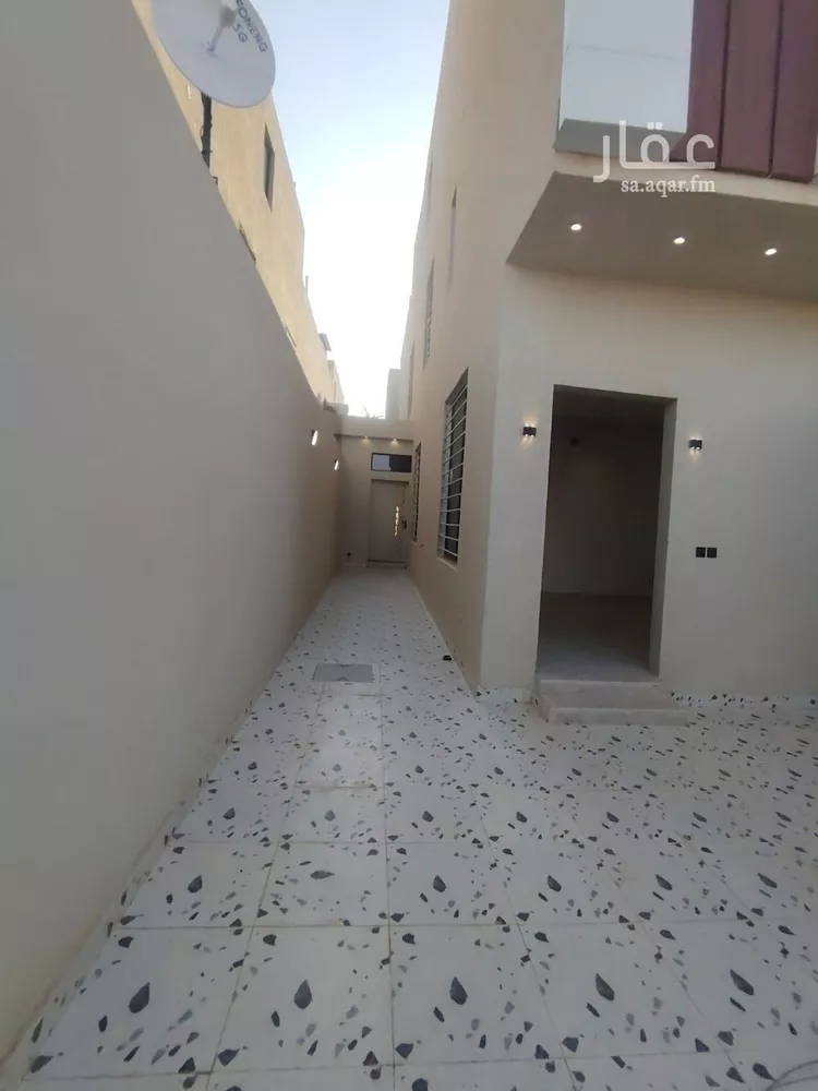 فيلا للبيع في شارع الامام مسلم, حي بدر, مدينة الرياض, منطقة الرياض صورة 2