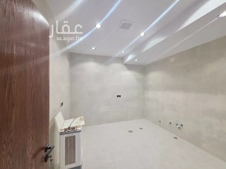 فيلا للبيع في شارع العزيزيه, حي طيبة, مدينة الرياض, منطقة الرياض 7