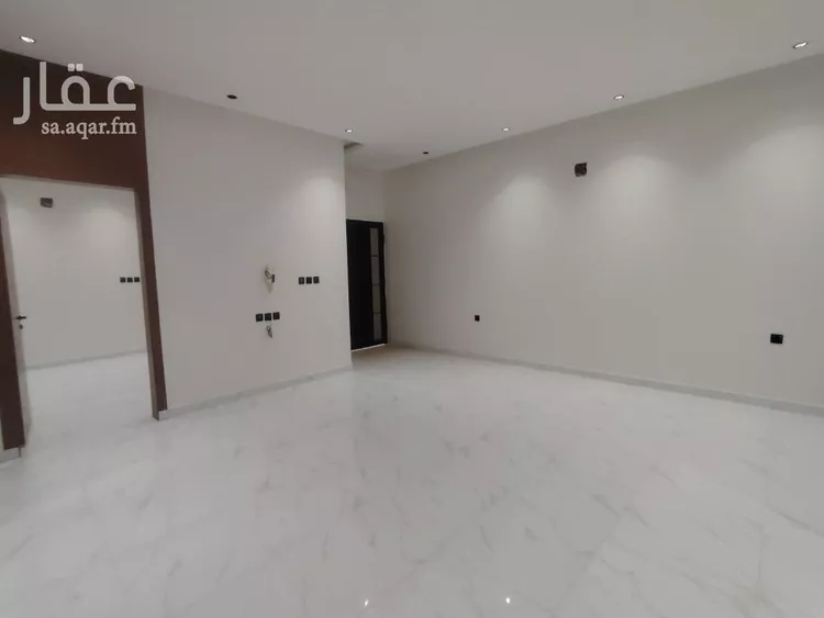 فيلا للبيع في شارع العزيزيه, حي طيبة, مدينة الرياض, منطقة الرياض صورة 3