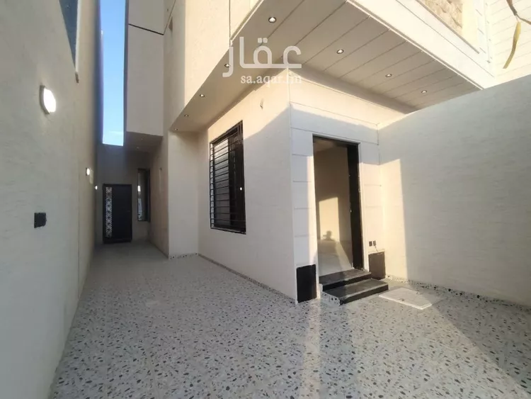 فيلا للبيع في شارع العزيزيه, حي طيبة, مدينة الرياض, منطقة الرياض صورة 2