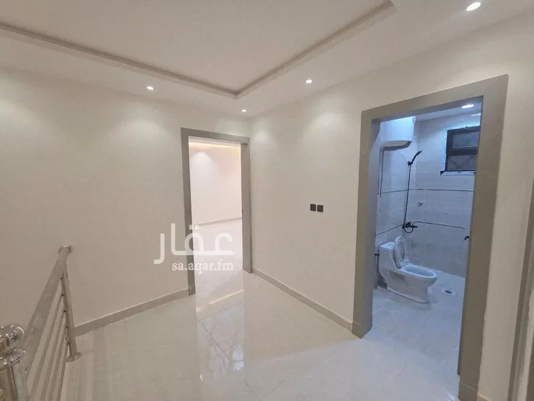 فيلا للبيع في شارع القاسم الديمرتي, حي بدر, مدينة الرياض, منطقة الرياض صورة 5