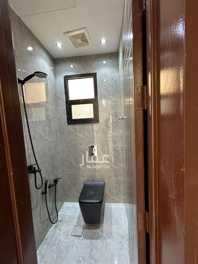 شقة للبيع في شارع العزيزيه, حي طيبة, مدينة الرياض, منطقة الرياض 7
