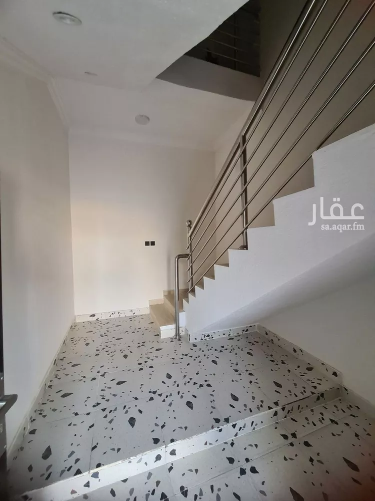 فيلا للبيع في شارع العزيزيه, حي طيبة, مدينة الرياض, منطقة الرياض صورة 3