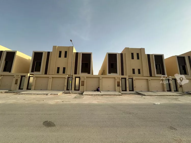 دور للبيع في شارع الوتيرة, حي عكاظ, مدينة الرياض, منطقة الرياض