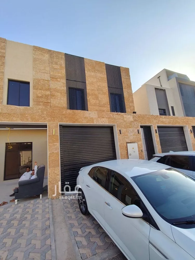 فيلا للبيع في شارع حامد عبدالحفيظ, حي عكاظ, مدينة الرياض, منطقة الرياض صورة 2