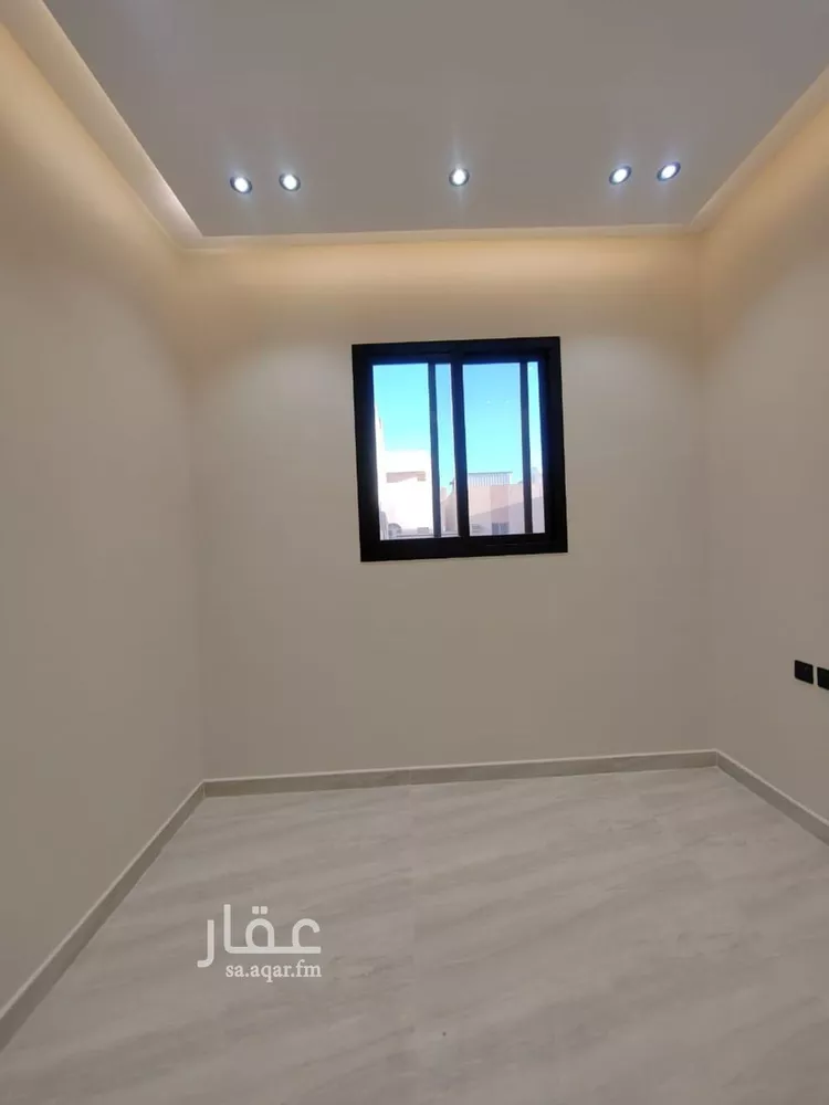 فيلا للبيع في شارع محمد الشارعي, حي العريجاء الأوسط, مدينة الرياض, منطقة الرياض صورة 5