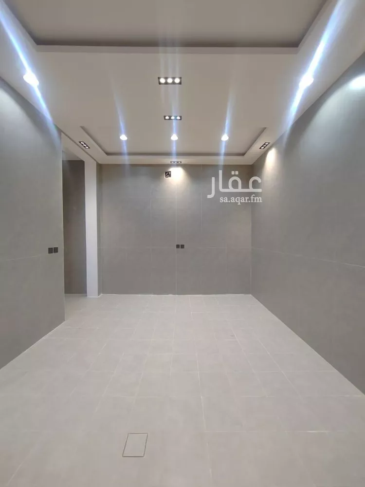 فيلا للبيع في شارع حمزة بن عبدالمطلب, حي العريجاء الأوسط, مدينة الرياض, منطقة الرياض صورة 3