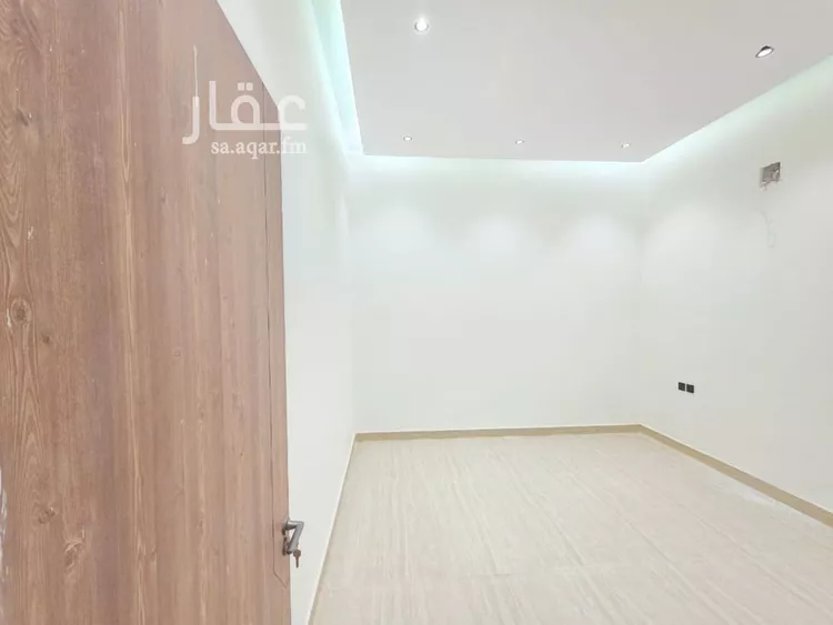 دور للبيع في شارع ريس, حي بدر, مدينة الرياض, منطقة الرياض صورة 5