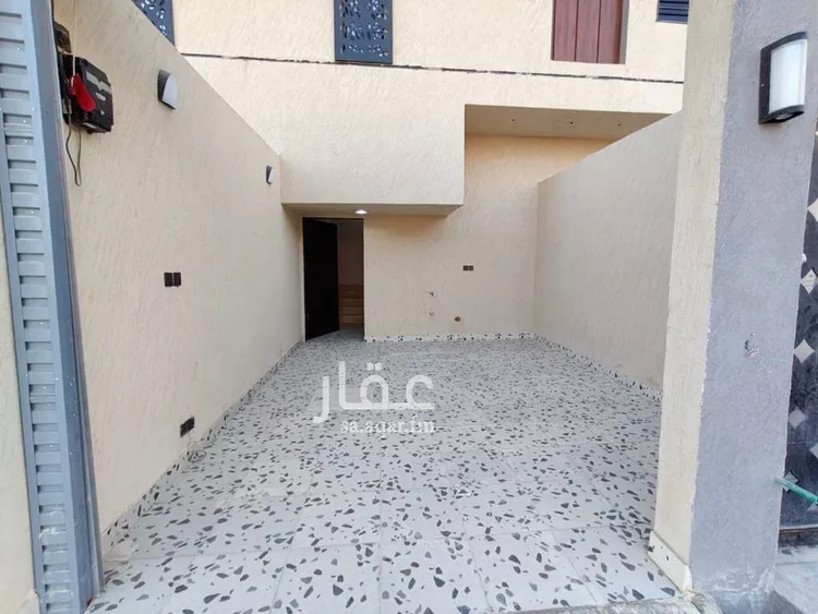 فيلا للبيع في شارع العزيزيه, حي طيبة, مدينة الرياض, منطقة الرياض صورة 3