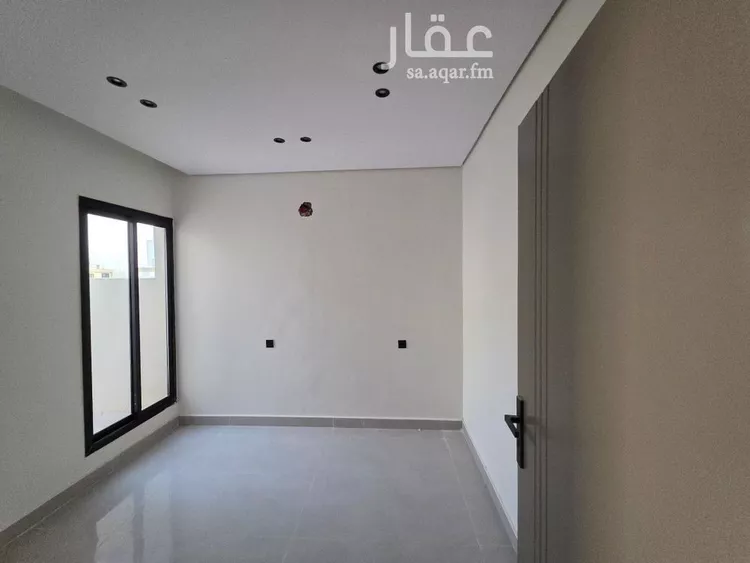 دور للبيع في شارع العزيزيه, حي طيبة, مدينة الرياض, منطقة الرياض 8