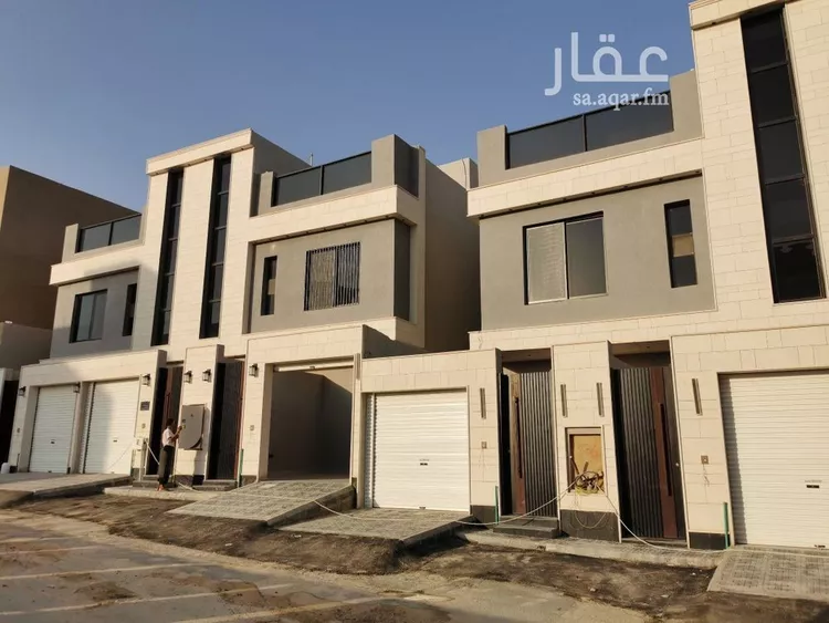 فيلا للبيع في شارع العزيزيه, حي طيبة, مدينة الرياض, منطقة الرياض صورة 2