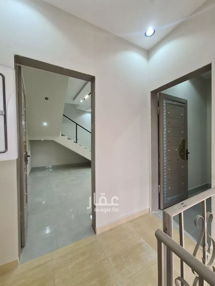 فيلا للبيع في شارع العزيزيه, حي طيبة, مدينة الرياض, منطقة الرياض صورة 4