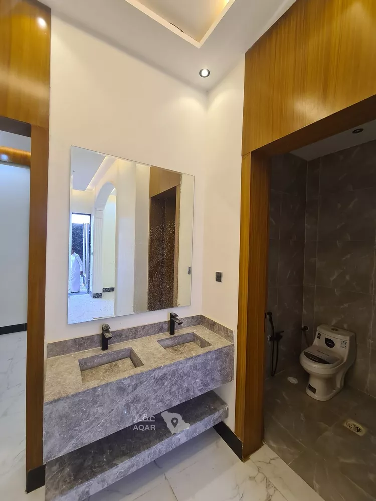 دور للبيع في شارع العزيزيه, حي طيبة, مدينة الرياض, منطقة الرياض صورة 5
