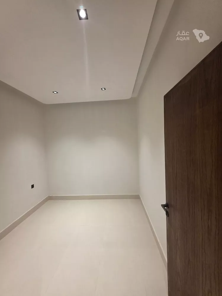 شقة للبيع في شارع العزيزيه, حي طيبة, مدينة الرياض, منطقة الرياض 5